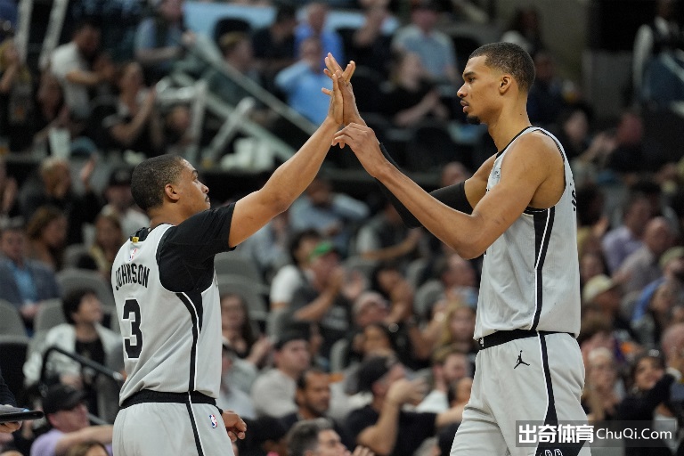 扎卡输球后,与球迷发生,激烈冲突,Tcg天成彩票,彩票投注,在线购彩,高频彩票,快速开奖