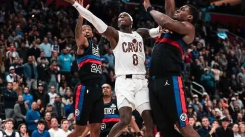 奥堡主场激战圣保利，连战三冠悬念再起，抢夺保级关键分！